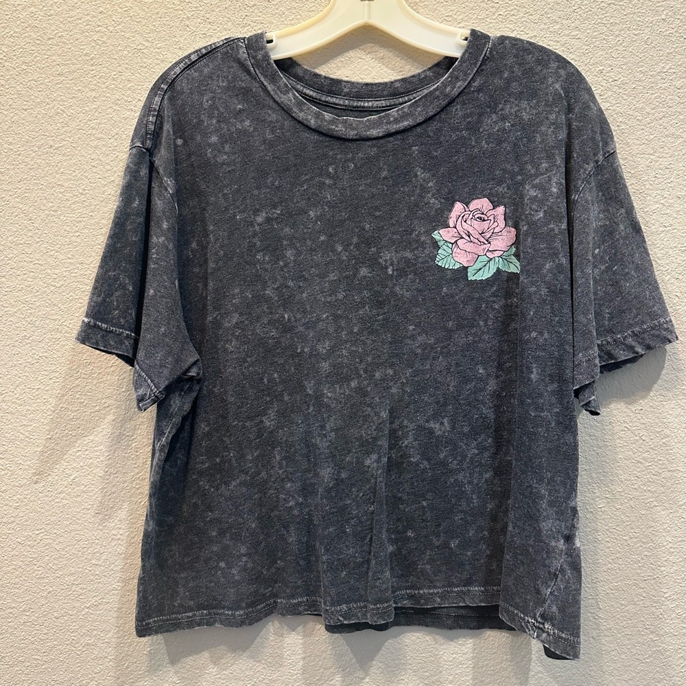 Cute and Comfy Love Crop Top 🩷